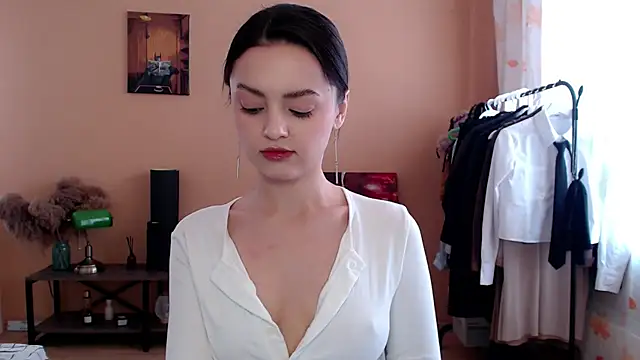 Snapshot of CuteRuby99 chatting on January 2026 05:44:02 AM CuteRuby99 online show from January 2026 05:44:02 AM