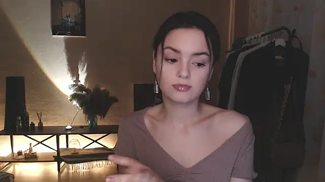 Snapshot of CuteRuby99 chatting on January 2025 12:33:01 PM CuteRuby99 online show from January 2025 12:33:01 PM