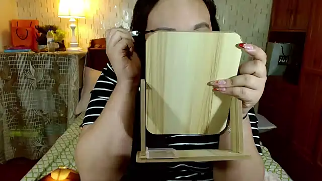 GiannaLopezSmith online show from January 2025 11:45:02 AM