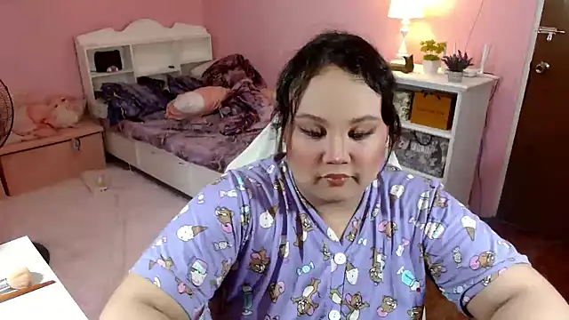 GiannaLopezSmith online show from November 2025 03:48:01 PM