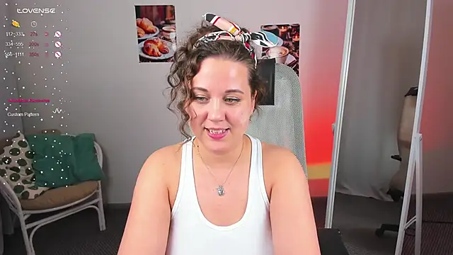 Snapshot of MissBecca chatting on March 2025 01:51:01 PM MissBecca online show from March 2025 01:51:01 PM