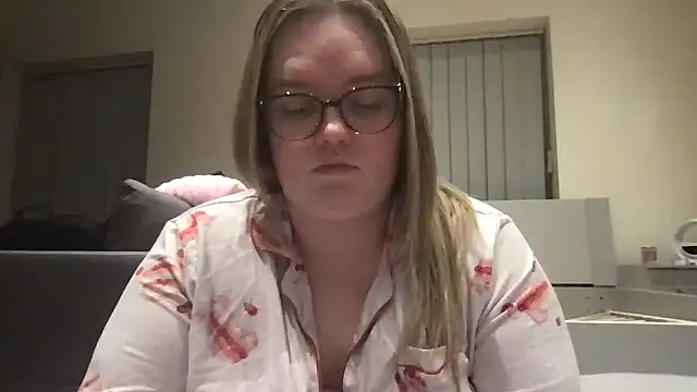 honeyyy24 online show from May 2026 10:03:01 PM
