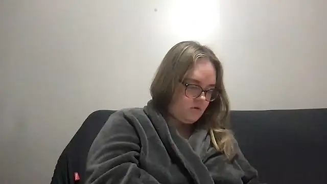 honeyyy24 online show from March 2026 09:44:01 AM