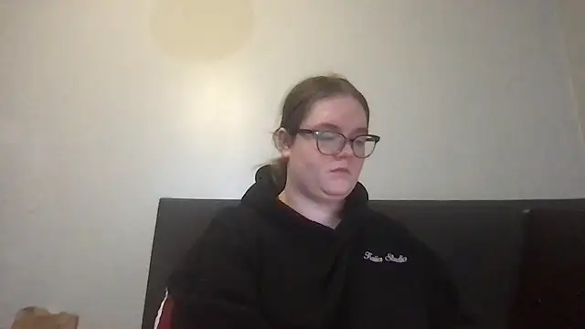 Snapshot of honeyyy24 chatting on November 2025 12:39:01 PM honeyyy24 online show from November 2025 12:39:01 PM