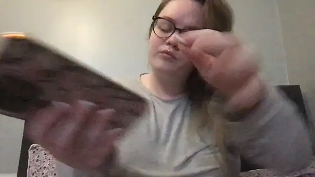 honeyyy24 online show from December 2025 09:29:01 PM