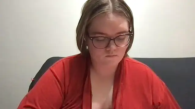 honeyyy24 online show from April 2026 11:33:01 PM