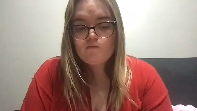 honeyyy24 online show from March 2026 09:49:02 PM