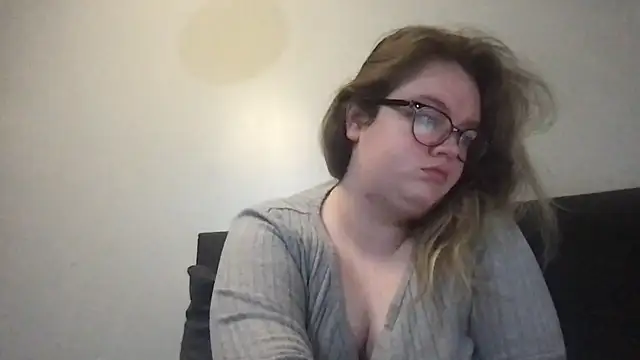 Snapshot of honeyyy24 chatting on November 2025 10:48:01 AM honeyyy24 online show from November 2025 10:48:01 AM