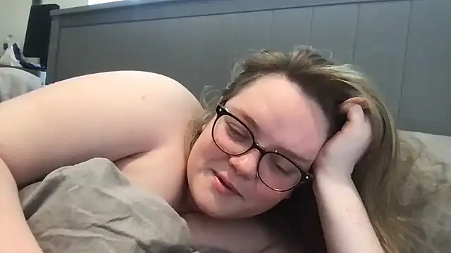 honeyyy24 online show from June 2026 11:48:02 AM