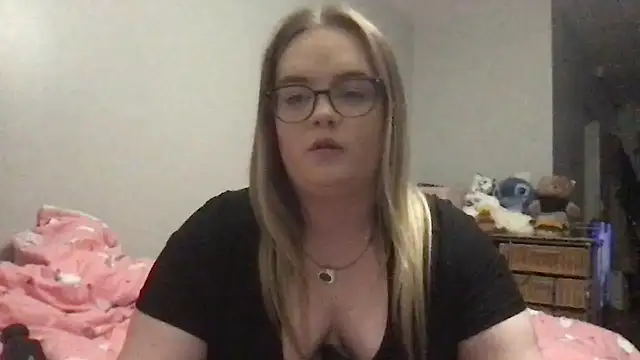 Snapshot of honeyyy24 chatting on October 2025 09:59:01 PM honeyyy24 online show from October 2025 09:59:01 PM