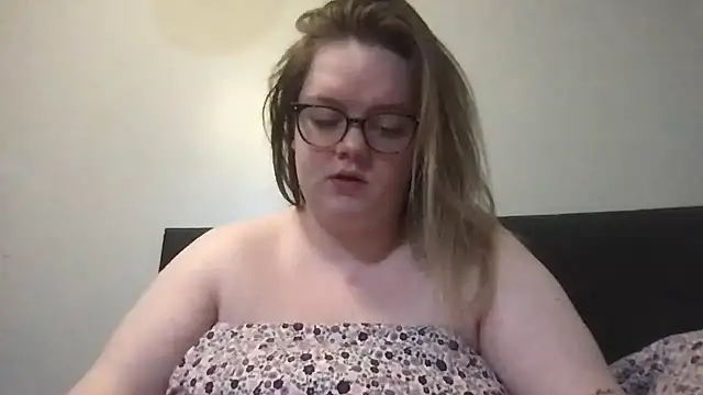 honeyyy24 online show from January 2026 10:38:02 PM