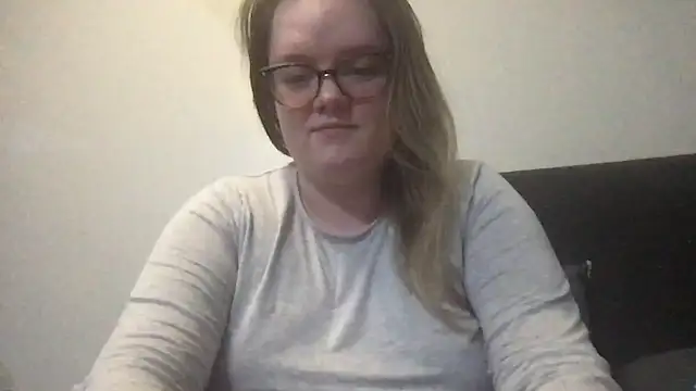 Snapshot of honeyyy24 chatting on October 2025 06:41:01 PM honeyyy24 online show from October 2025 06:41:01 PM