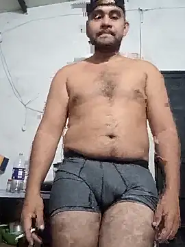 travieso2893 online show from December 2025 04:25:01 AM