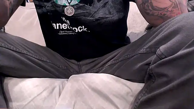 JohnnyKorrupt  online show from November 2025 10:29:02 AM