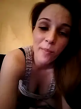 Amira 17 online show from March 2025 10:26:01 AM