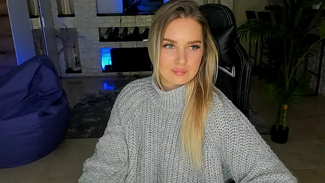 Snapshot of KittiLiza chatting on February 2025 11:06:02 PM KittiLiza online show from February 2025 11:06:02 PM