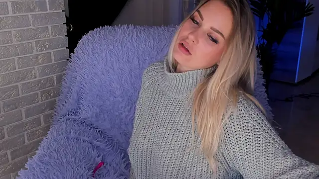 Snapshot of KittiLiza chatting on January 2025 09:51:02 PM KittiLiza online show from January 2025 09:51:02 PM