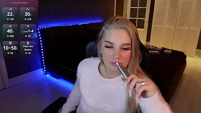 Snapshot of KittiLiza chatting on November 2025 06:45:02 PM KittiLiza online show from November 2025 06:45:02 PM