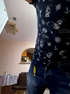 Nikolaiyy online show from October 2025 09:58:02 PM