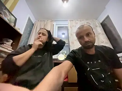 Nikolaiyy online show from October 2025 08:39:02 PM