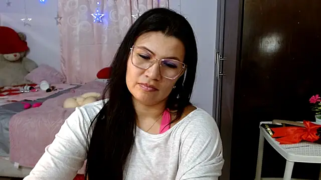 nahomi star model online show from November 2025 03:44:02 AM