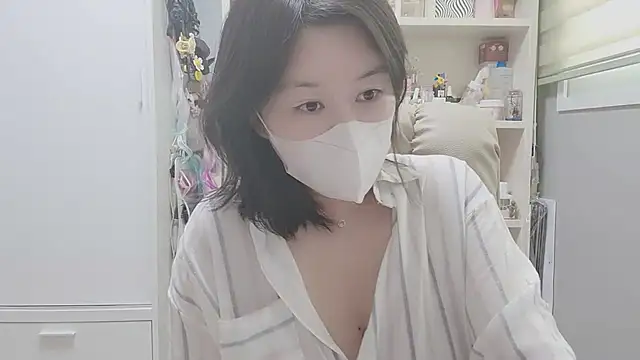 HaNa Kim online show from April 2026 05:47:01 AM