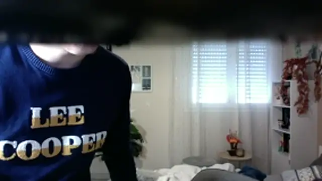 Snapshot of enzolb chatting on November 2025 08:39:02 AM enzolb online show from November 2025 08:39:02 AM