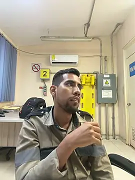 EnriquePersian197 online show from November 2025 05:40:01 AM