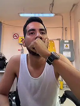 EnriquePersian197 online show from April 2026 10:16:02 PM