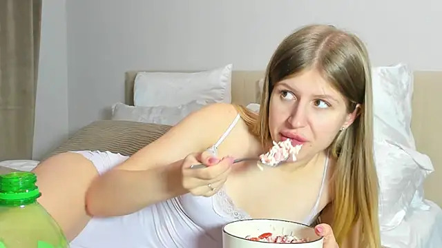 kirraa  online show from February 2026 07:42:02 PM