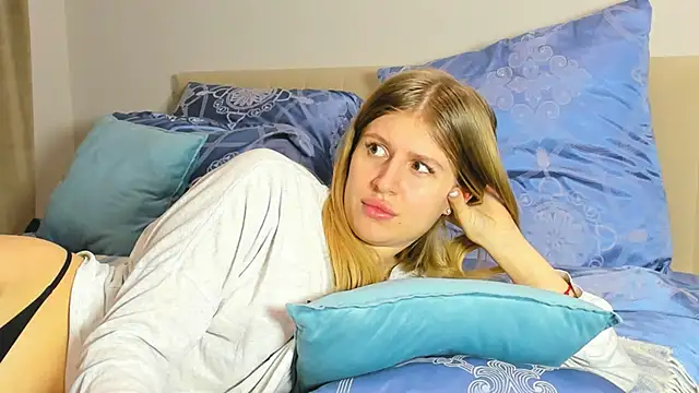 kirraa  online show from January 2026 07:42:02 PM