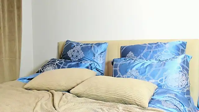 kirraa  online show from February 2026 12:22:02 AM