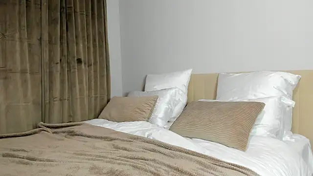 kirraa  online show from November 2025 10:02:02 PM