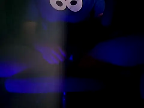 Luicox online show from November 2025 01:33:01 AM