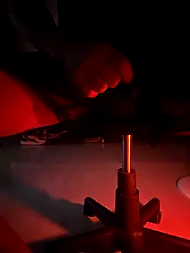 Luicox online show from April 2026 12:33:02 PM