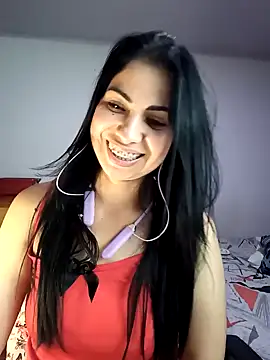 Snapshot of saralunabella chatting on February 2025 03:52:02 PM saralunabella online show from February 2025 03:52:02 PM