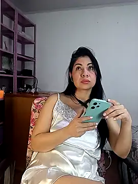Snapshot of saralunabella chatting on January 2025 11:16:02 PM saralunabella online show from January 2025 11:16:02 PM