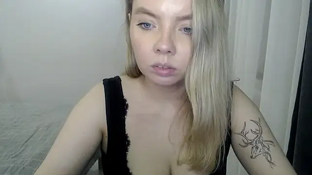 Snapshot of PolinaXXXJones chatting on January 2025 04:04:01 PM PolinaXXXJones online show from January 2025 04:04:01 PM