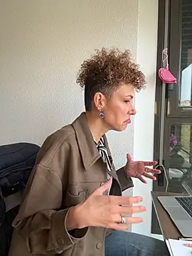 lavaldez online show from April 2026 10:39:01 AM