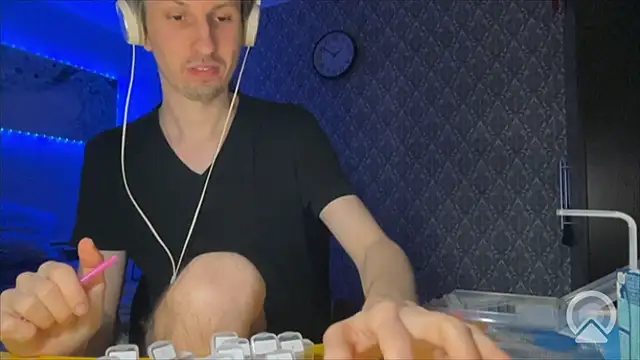 Aki-Laky online show from February 2026 08:53:02 PM