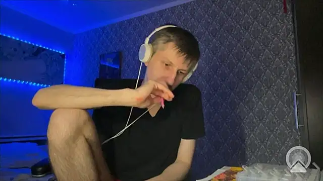 Aki-Laky online show from March 2026 09:24:02 PM