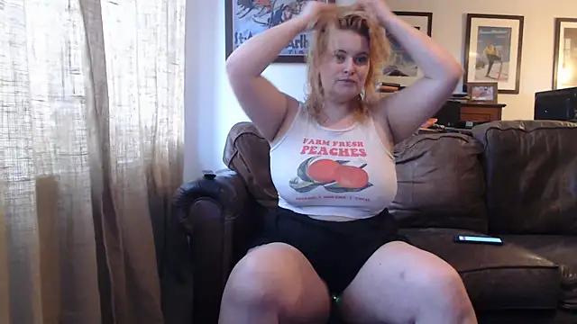 JosieAndYou online show from March 2025 05:23:02 PM