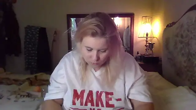 JosieAndYou online show from October 2025 02:40:01 PM