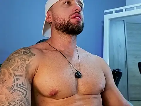 OwenMaximus814 online show from April 2026 05:50:02 PM