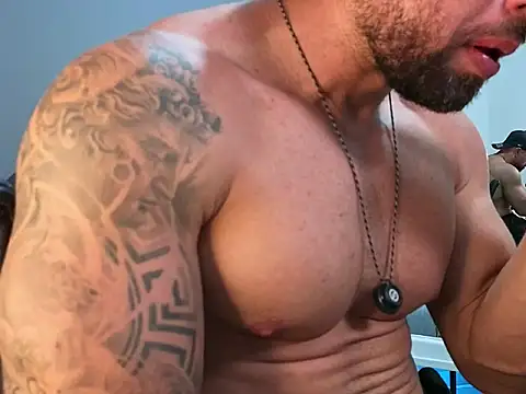 OwenMaximus814 online show from June 2026 06:39:01 PM