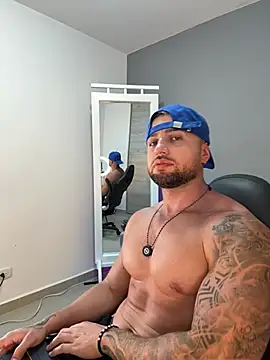 OwenMaximus814 online show from April 2026 06:03:01 PM