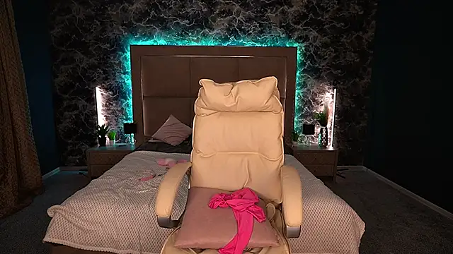 Snapshot of AnacondaOn chatting on March 2025 04:33:02 PM AnacondaOn online show from March 2025 04:33:02 PM