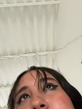 melyescobar online show from March 2025 03:15:02 PM