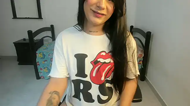 Snapshot of Gwenhardcock chatting on December 2024 04:26:02 PM Gwenhardcock online show from December 2024 04:26:02 PM