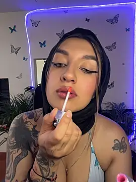 Lia-mitch online show from July 2026 06:33:01 PM